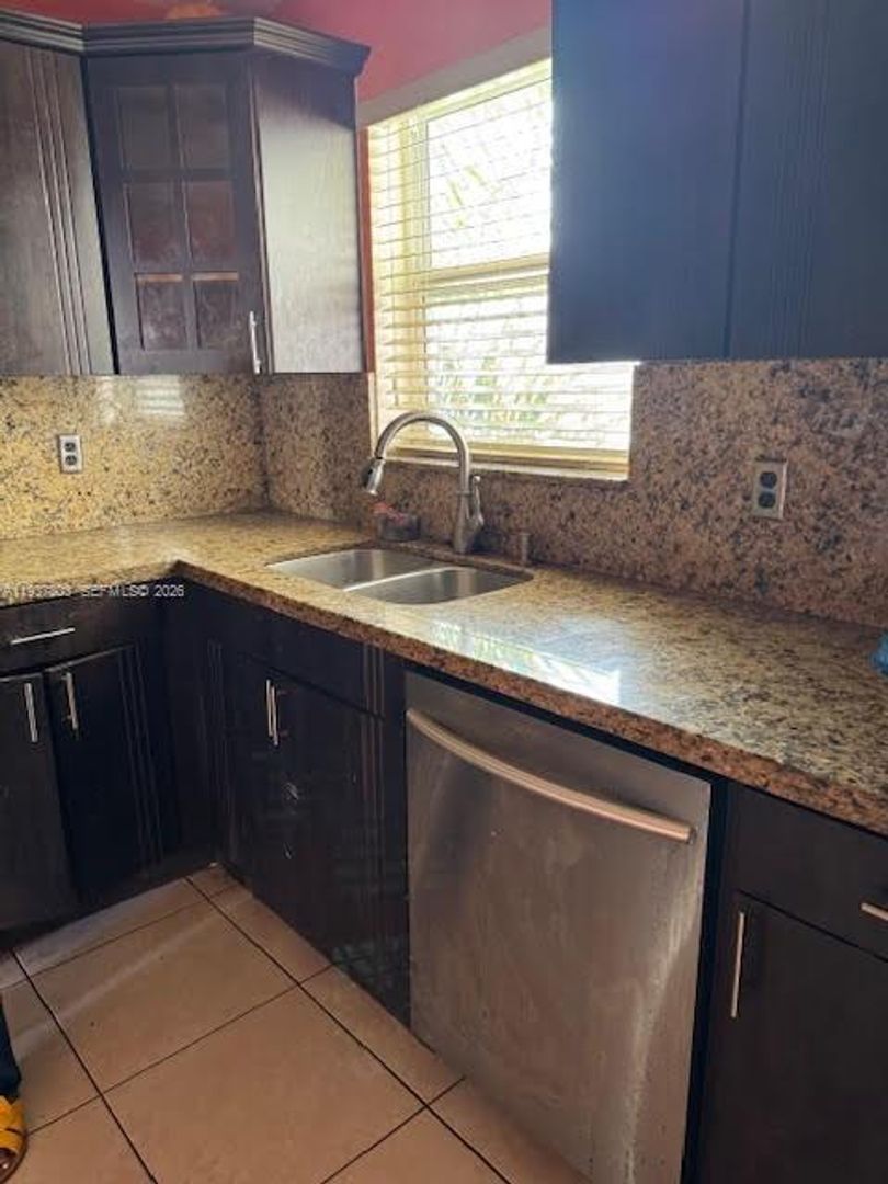 Miramar House: 1804 SW 95th Terrace