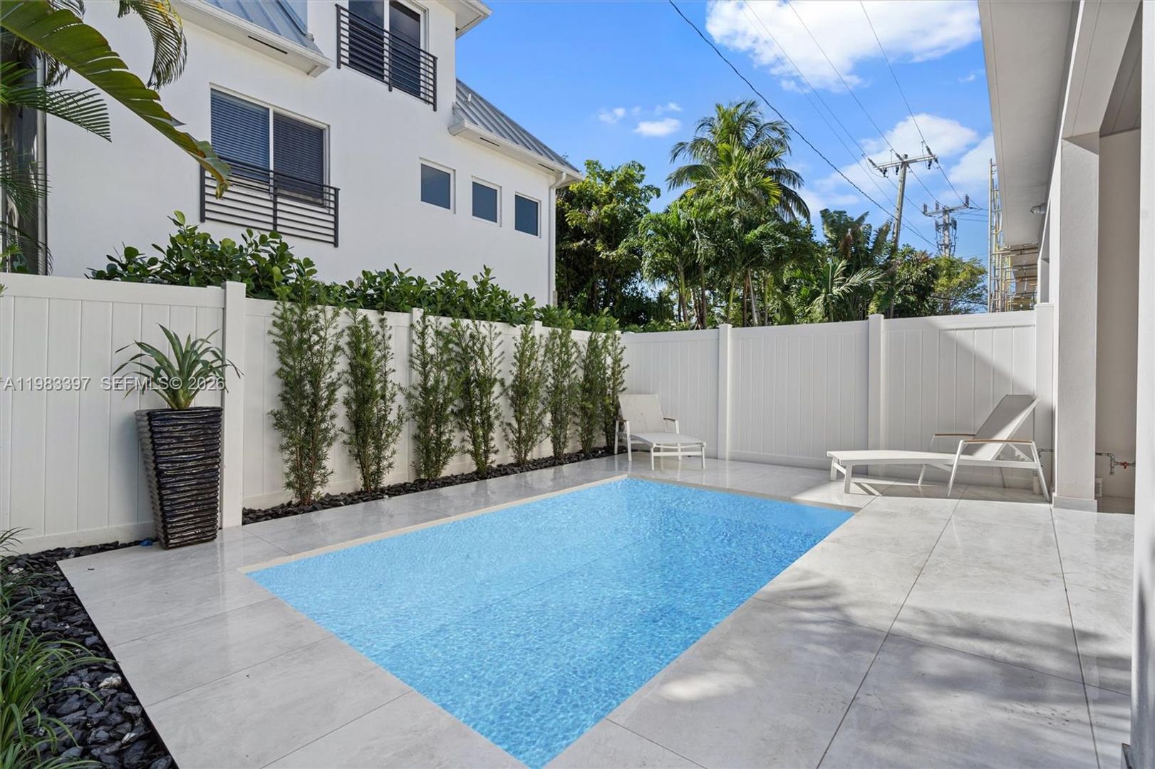 Fort Lauderdale House: 1410 NE 5th Street A