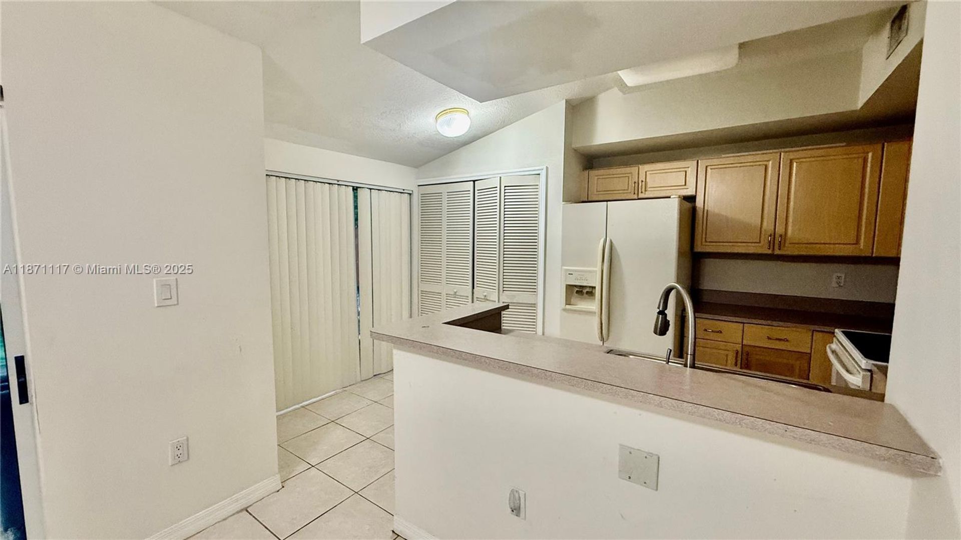 Miami House: 10150 SW 88th Street 106
