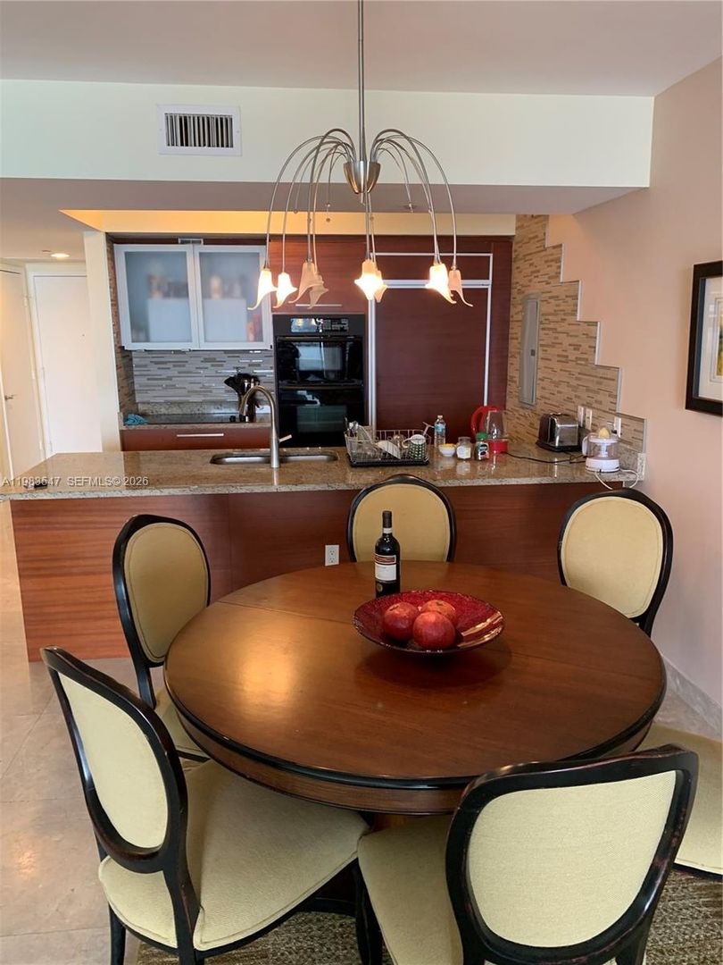 Hallandale Beach House: 1830 S Ocean Drive 2503