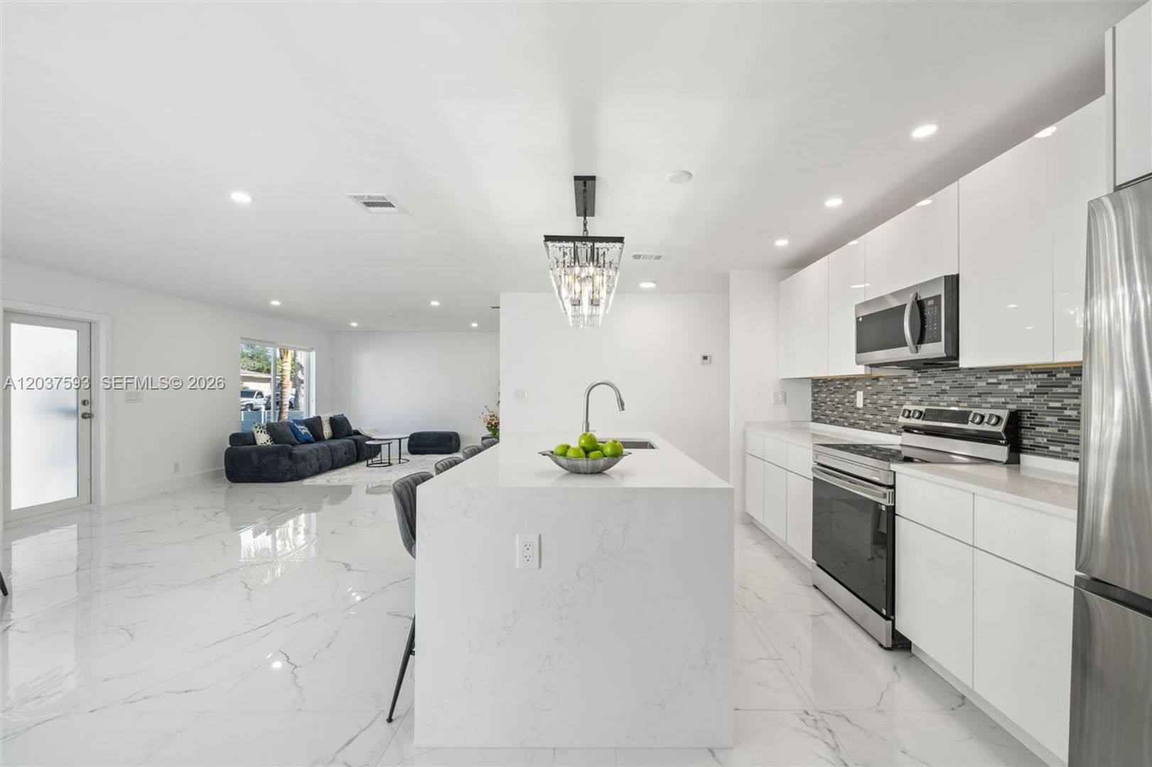 Dania Beach House: 253 SW 4th Street