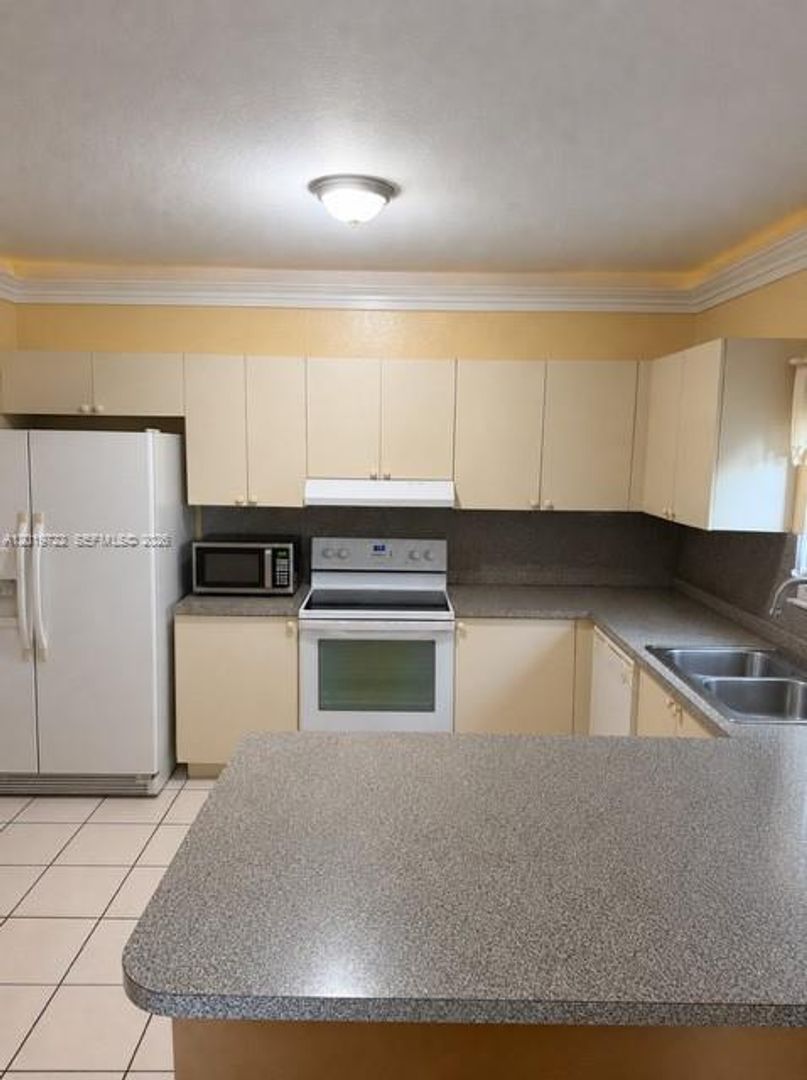 Miami House: 14803 SW 9th Lane 0