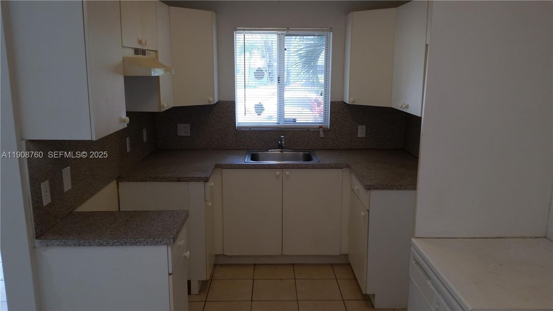 Miami House: 13950 NE 2nd Avenue 1A