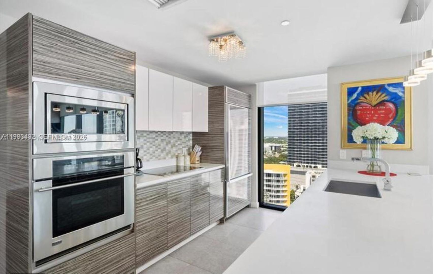 Miami House: 460 NE 28th Street 2001