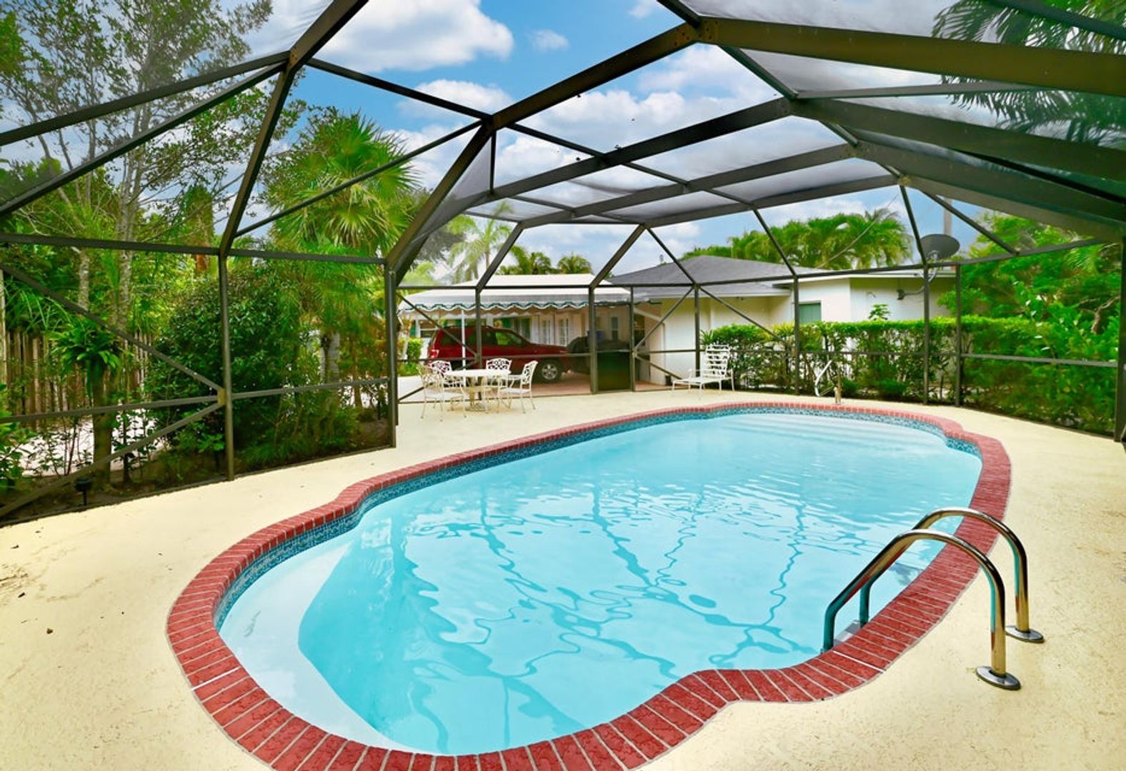 West Palm Beach House: 129 Alhambra Place