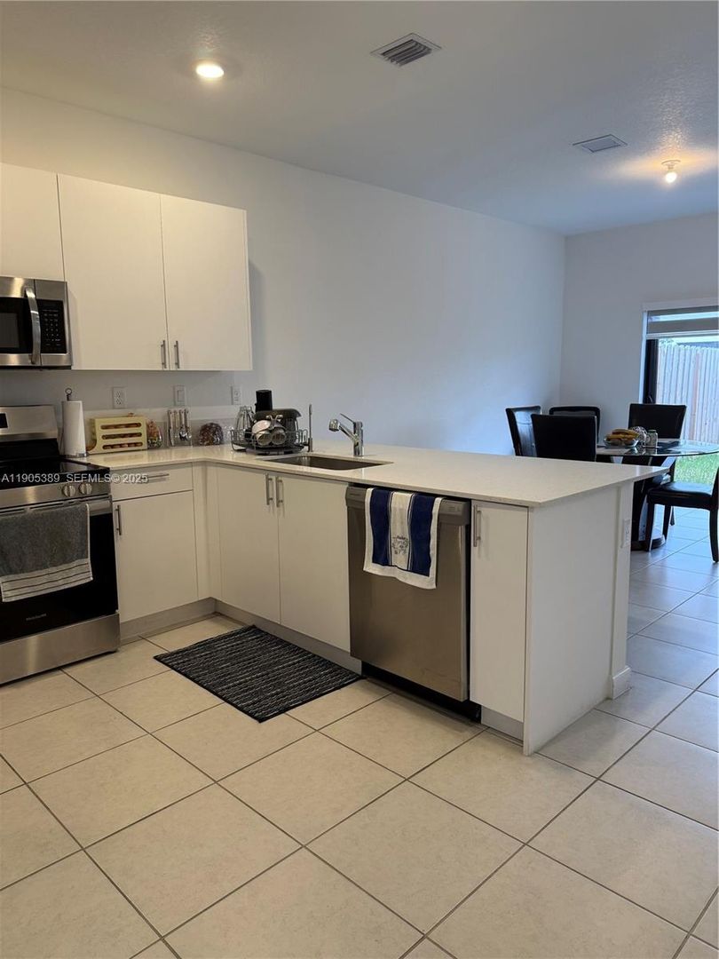 Miami House: 12955 SW 231st Terrace 12955
