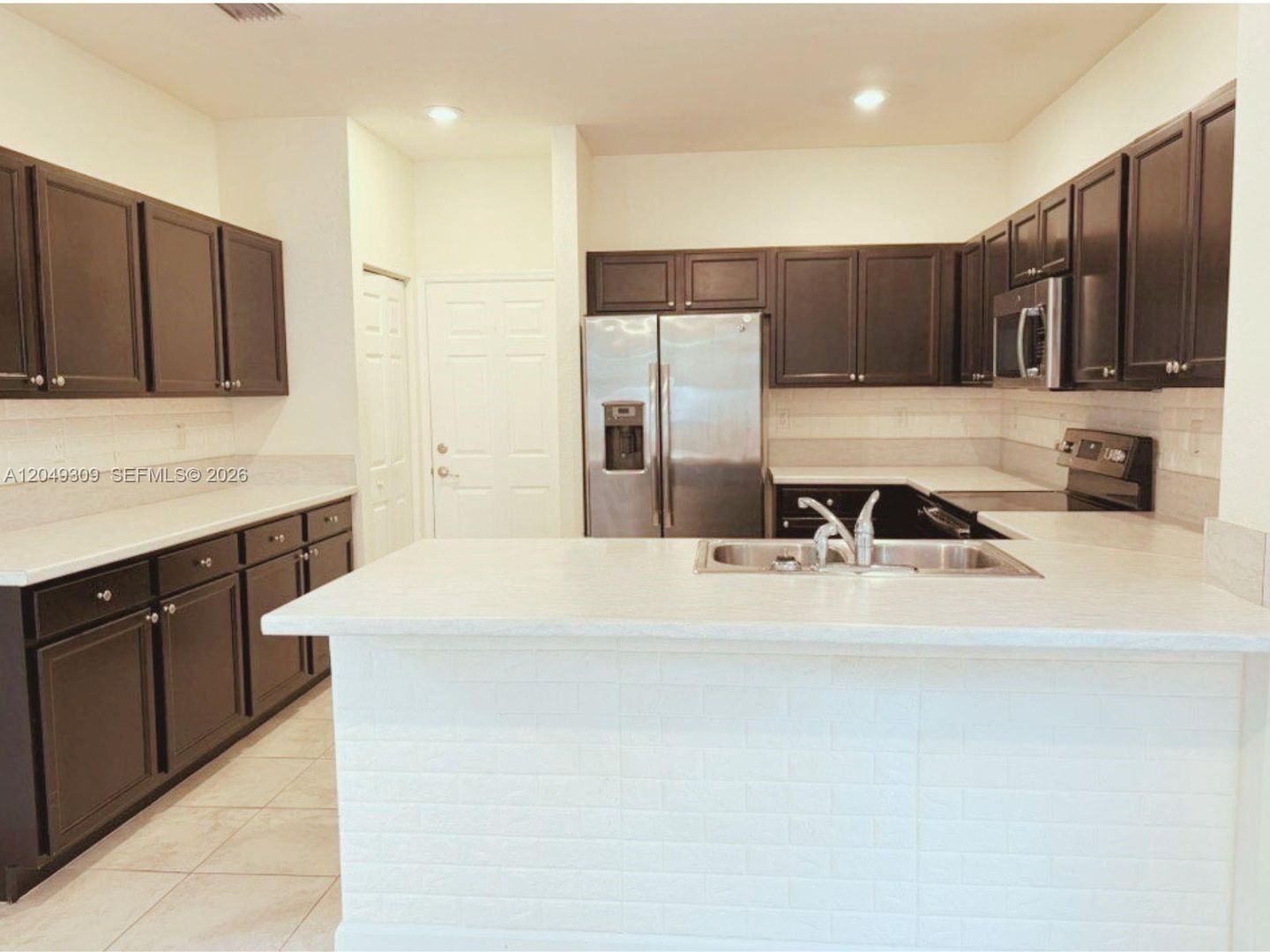 Homestead House: 132 NE 24th Avenue