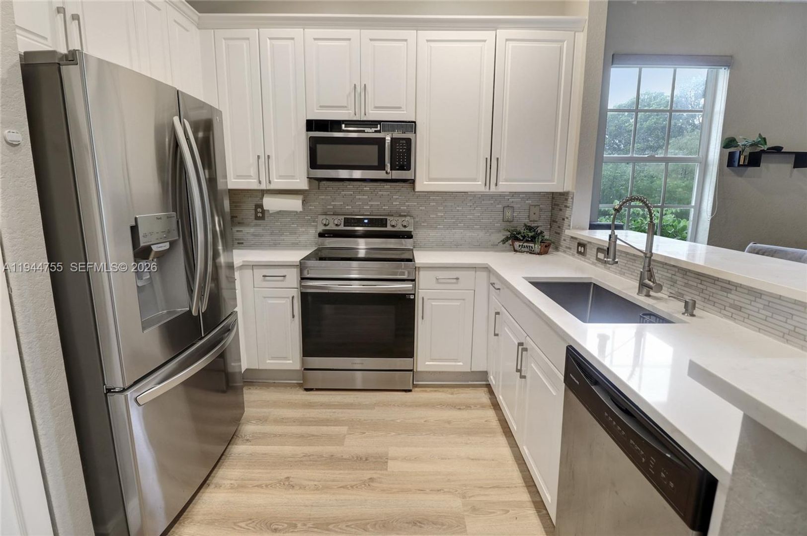 Pembroke Pines House: 1706 NW 78th Way