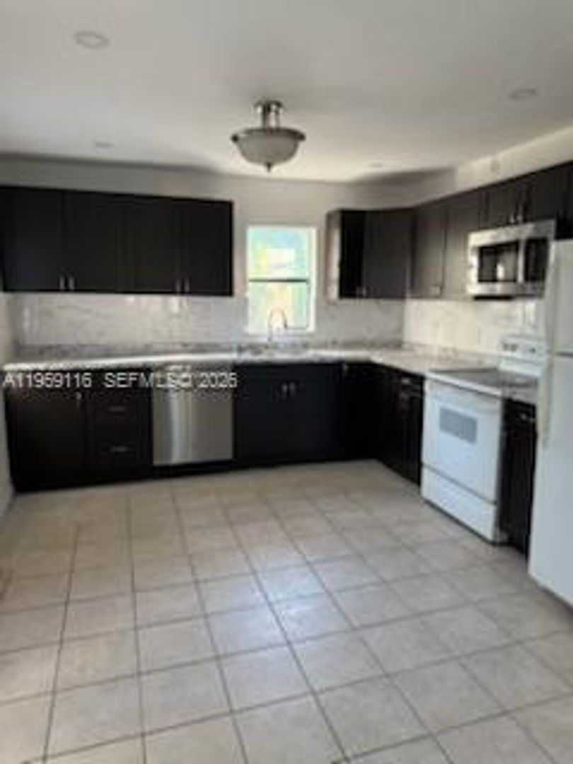 Fort Lauderdale House: 1704 SW 43rd Avenue