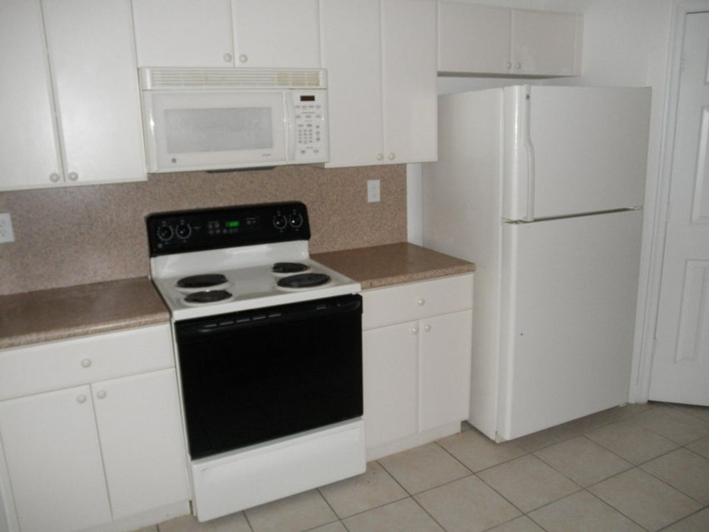 Royal Palm Beach House: 2512 Shoma Drive