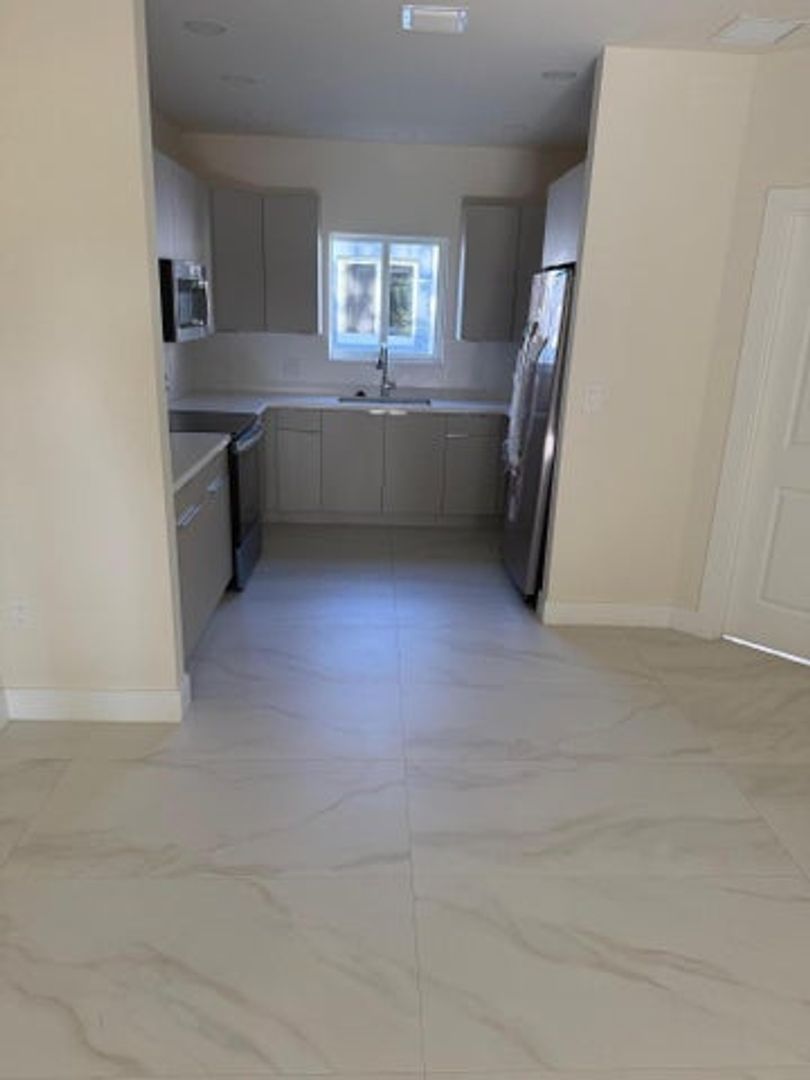 Fort Lauderdale  (Unincorporated) House: 2999 NW 9th Street