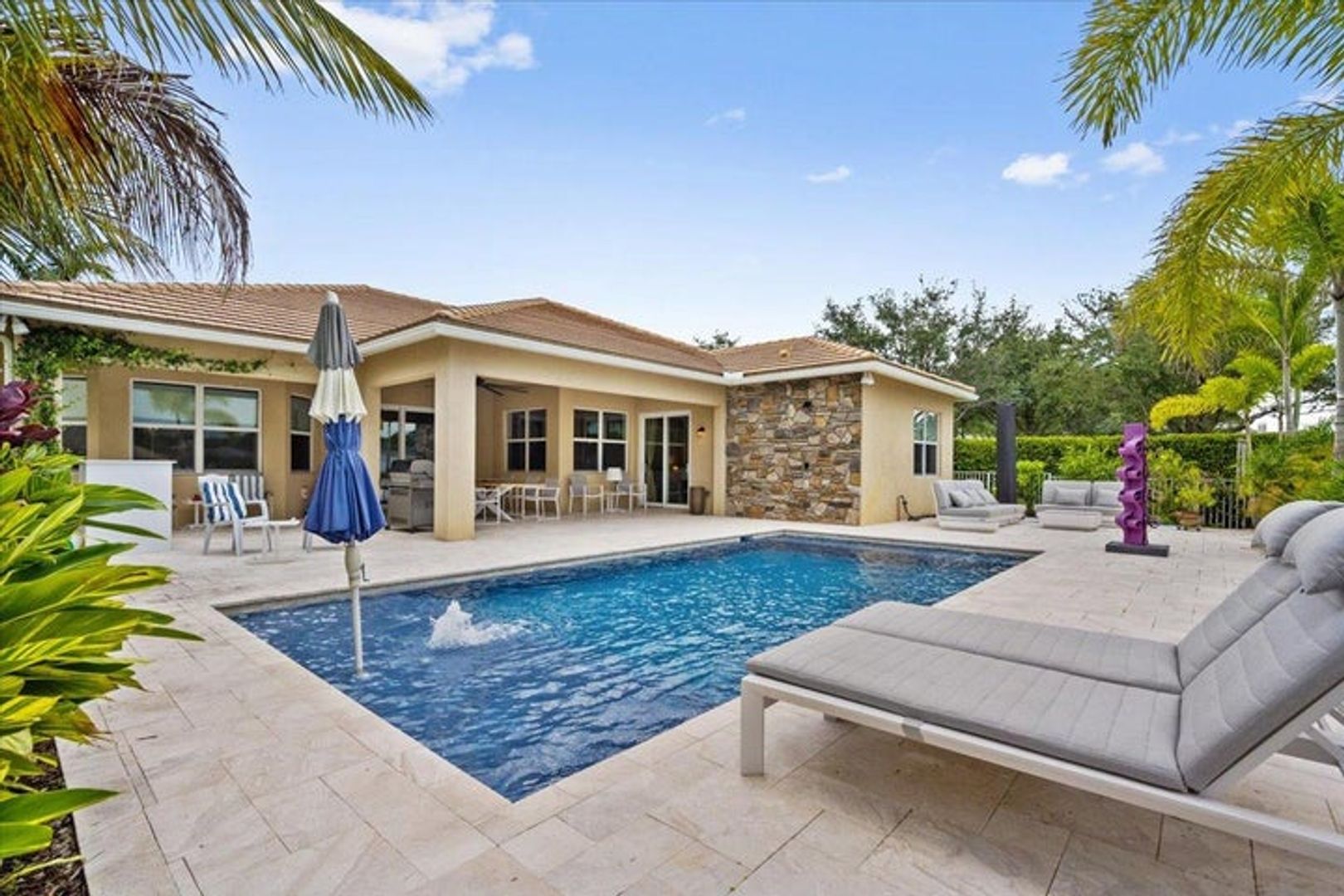 Royal Palm Beach House: 8152 Butler Greenwood Drive