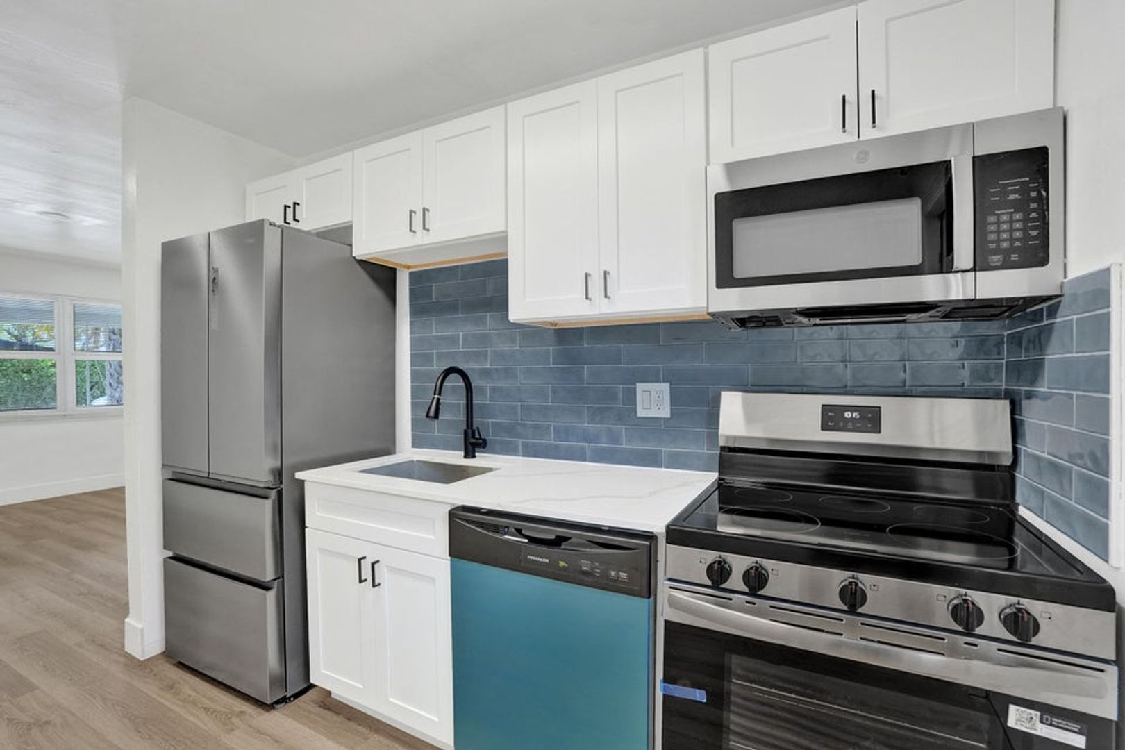 Fort Lauderdale House: 2020 NE 15th Street