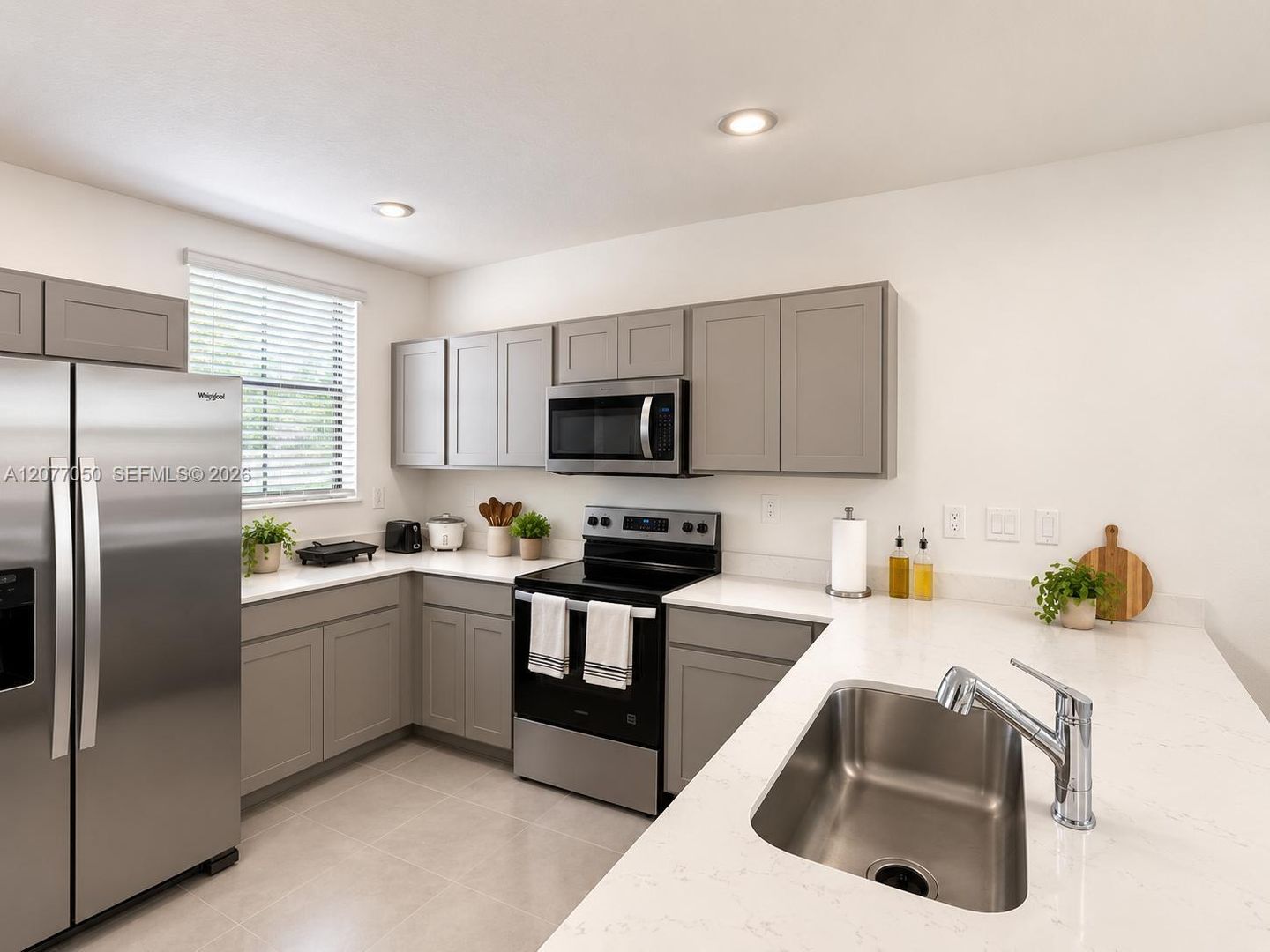 Florida City House: 1443 NE 3rd Avenue 1443