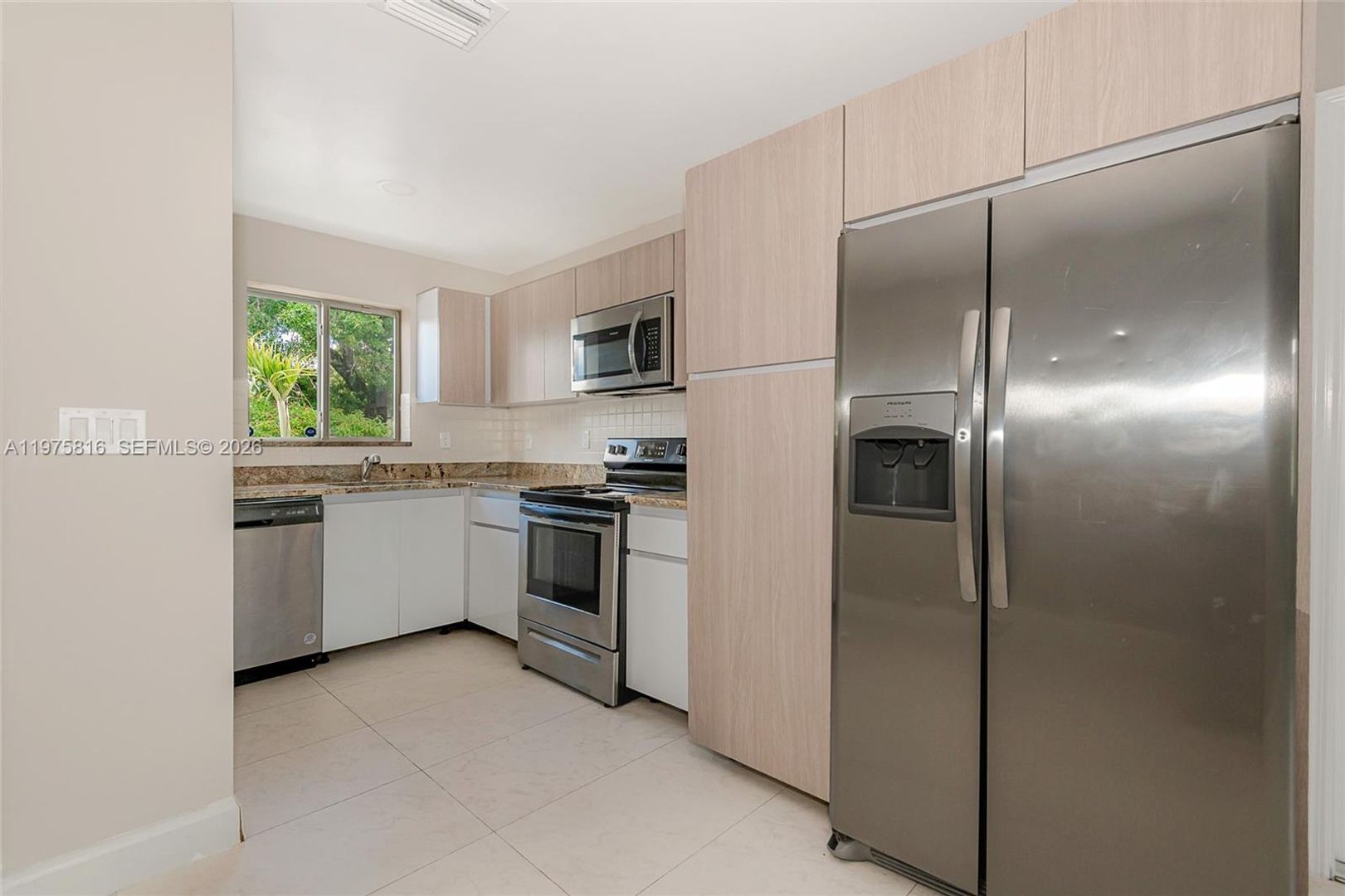 Fort Lauderdale House: 813 NW 3rd Avenue 813