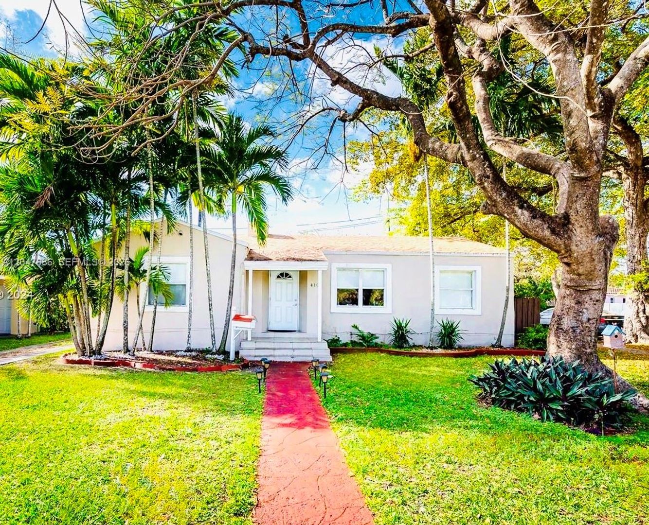 Miami Springs, House: 410 Pinecrest Dr 1 1