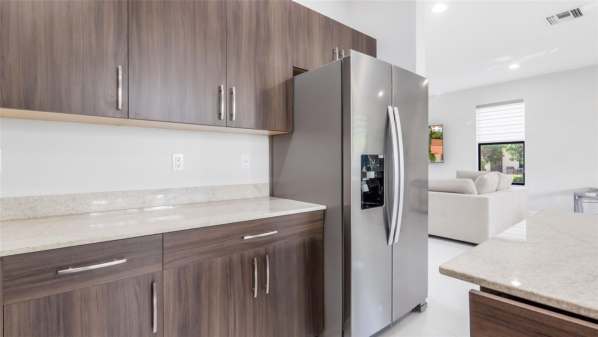 Pembroke Pines House: 20927 NW 1st Court