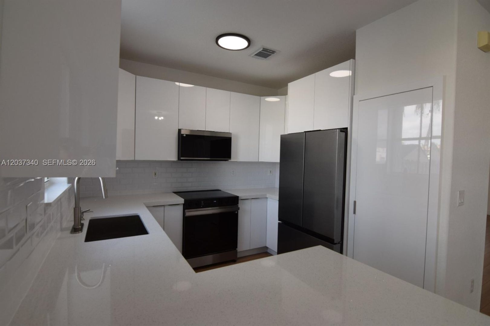 Doral House: 7848 NW 114th Path 7848