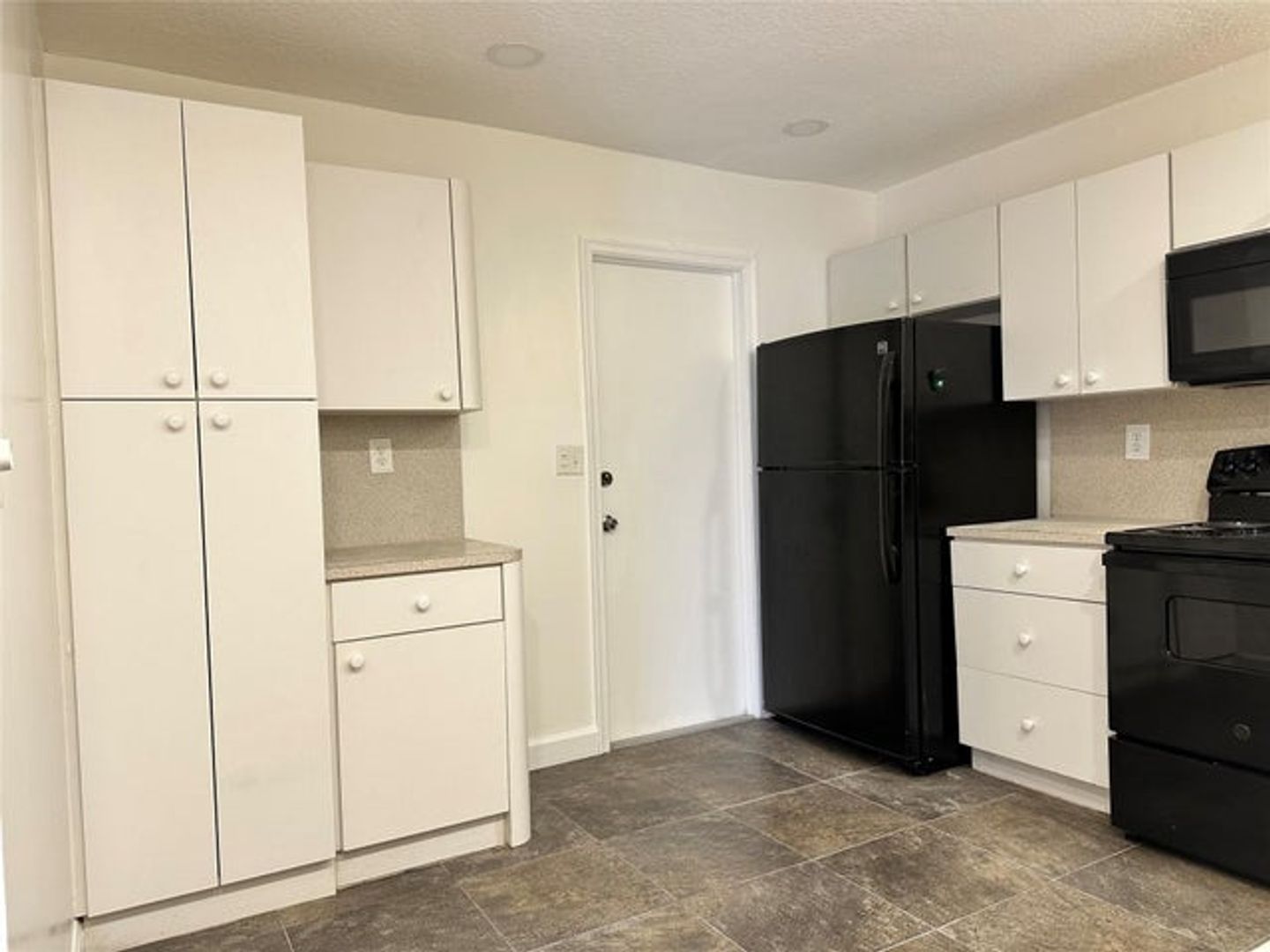 North Lauderdale House: 1905 SW 86TH Avenue