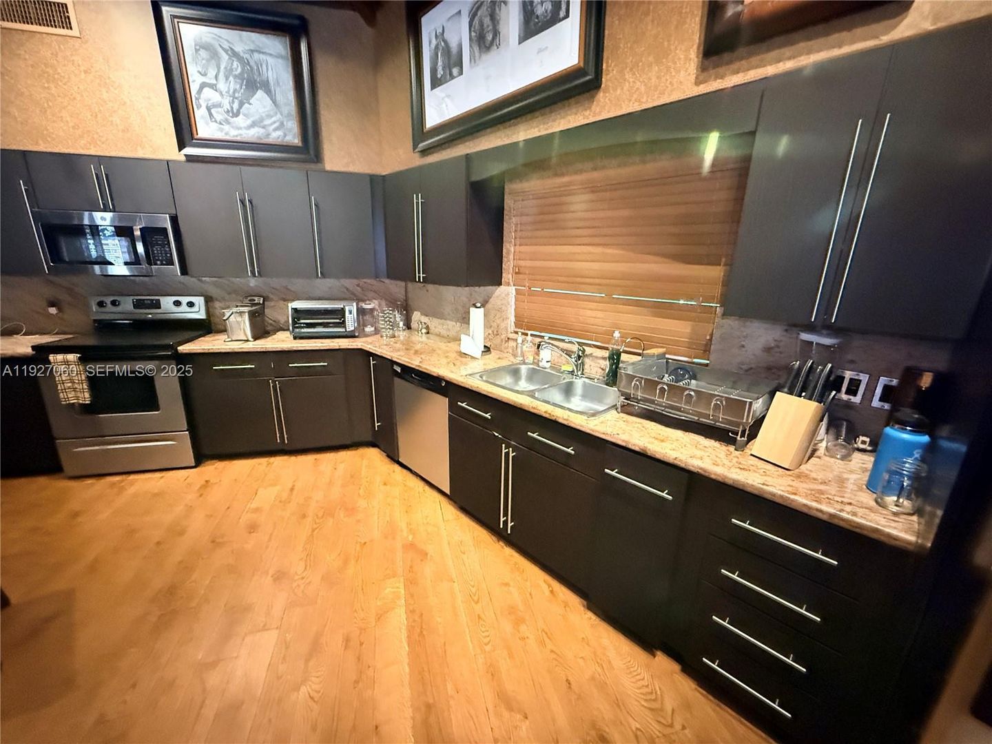 Miami House: 5877 SW 123rd Avenue Main