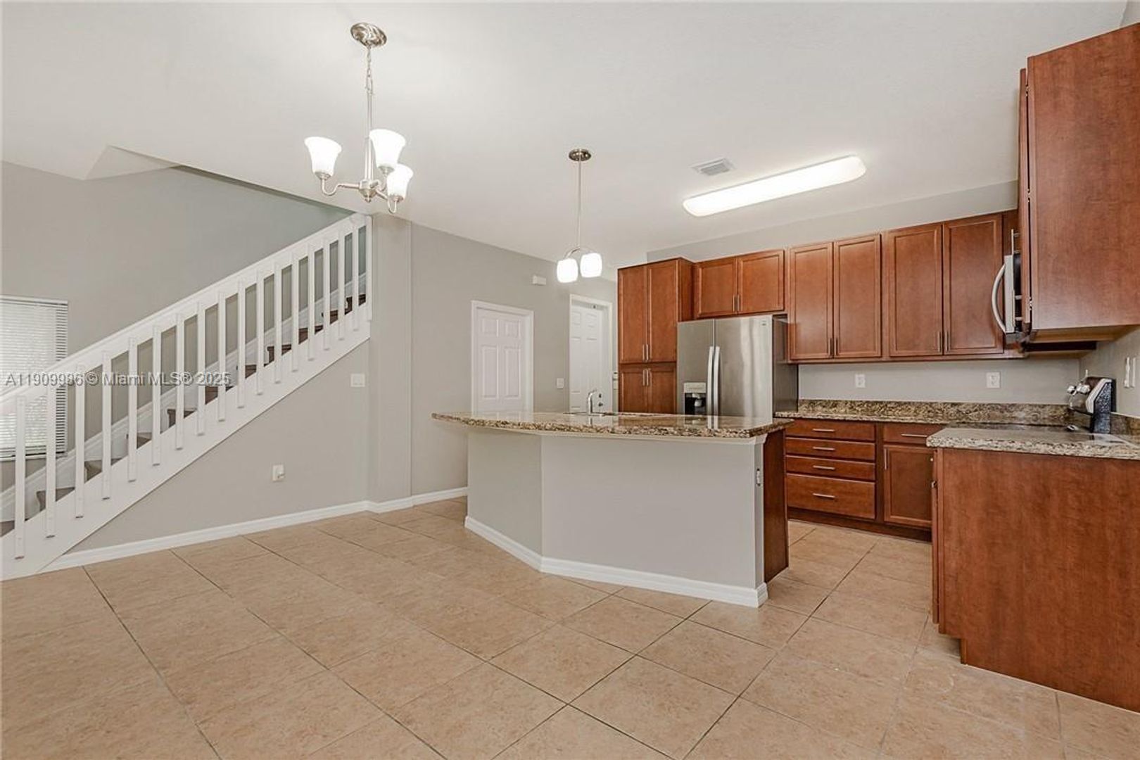 Davie House: 6321 S Station Square 6321,