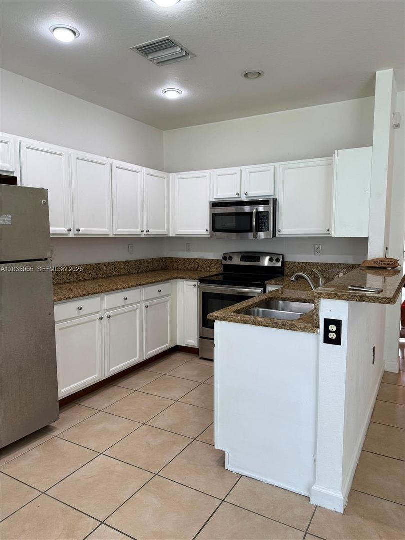 Hialeah House: 3467 W 89th Terrace 0
