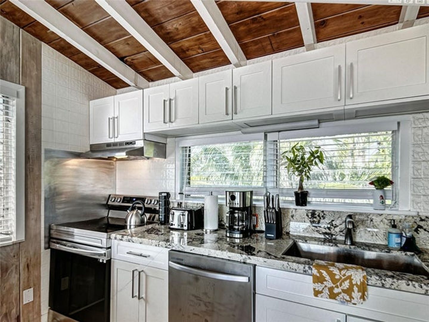 West Palm Beach House: 141 Rutland Boulevard