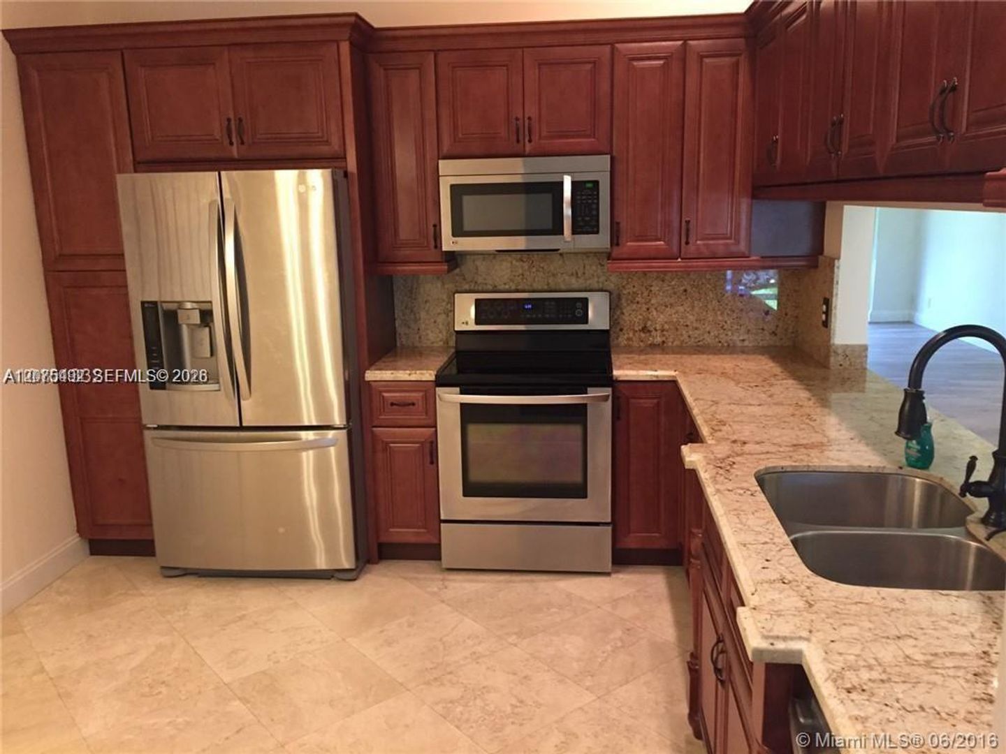 Dania Beach House: 5201 SW 31st Avenue 225