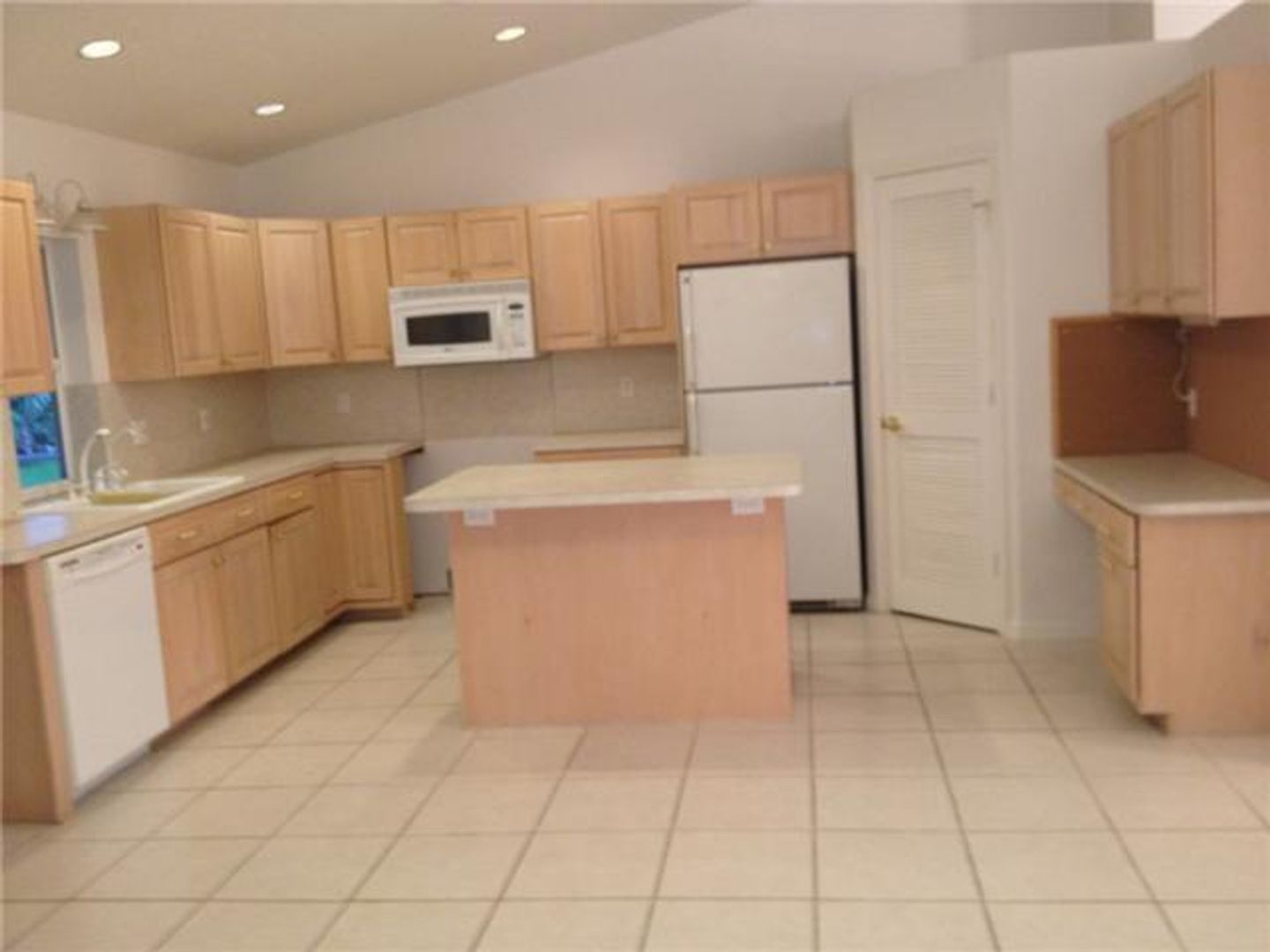 West Palm Beach House: 12564 N 68th Street
