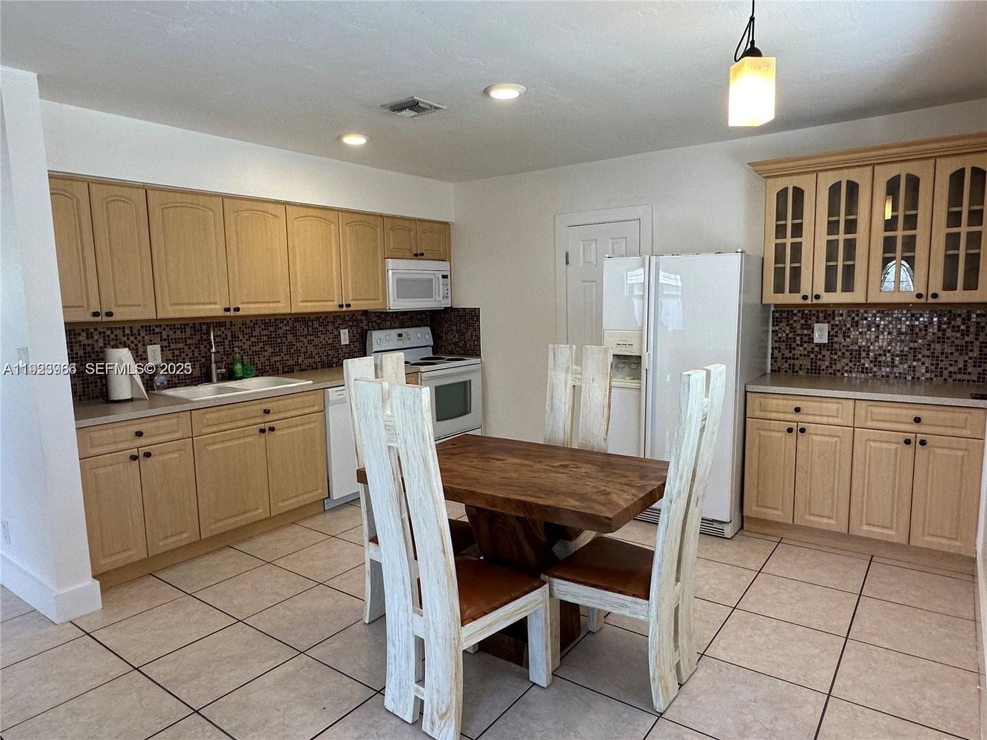 Dania Beach House: 28 SE 4th Street