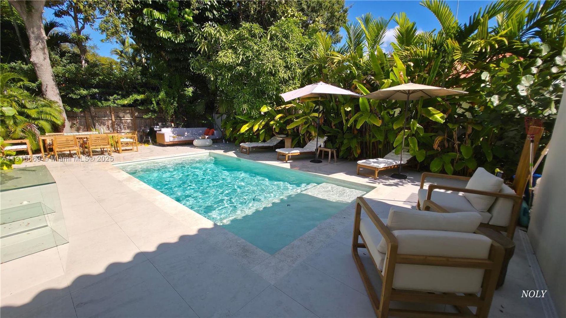 Miami House: 1277 SW 19th Street