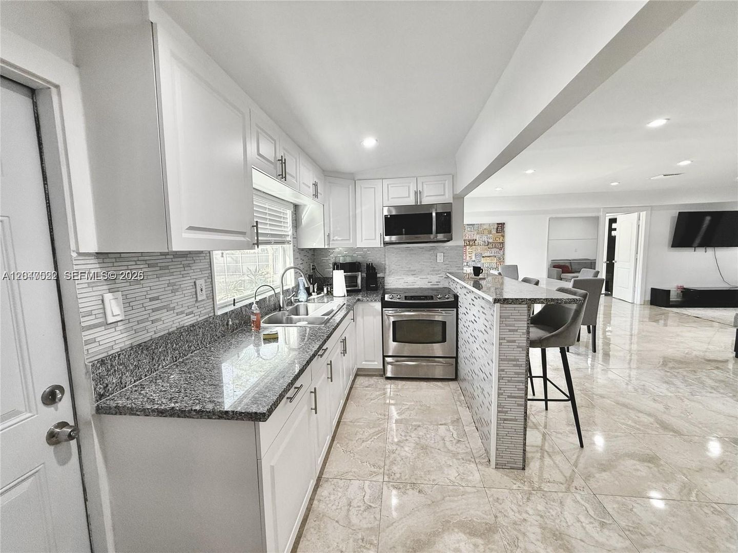 Miami House: 947 NE 149th Street 0