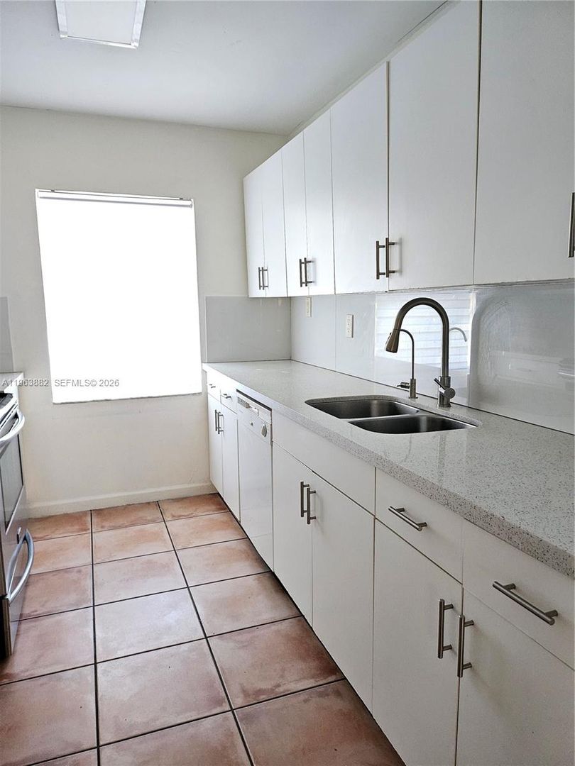 Miami House: 4907 SW 137th Court