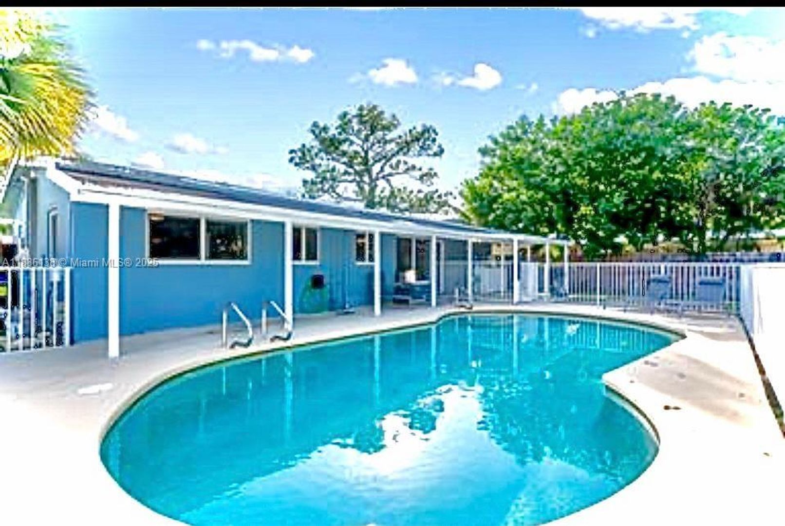 Pompano Beach House: 2233 SE 13th Street 2233