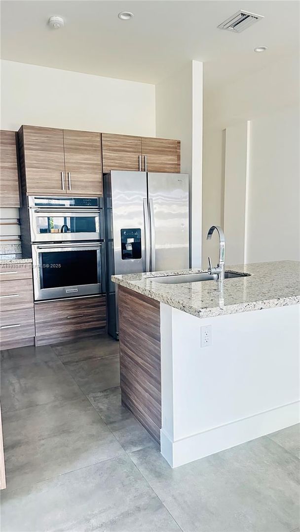 Miami House: 3653 SW 25th Street 3653