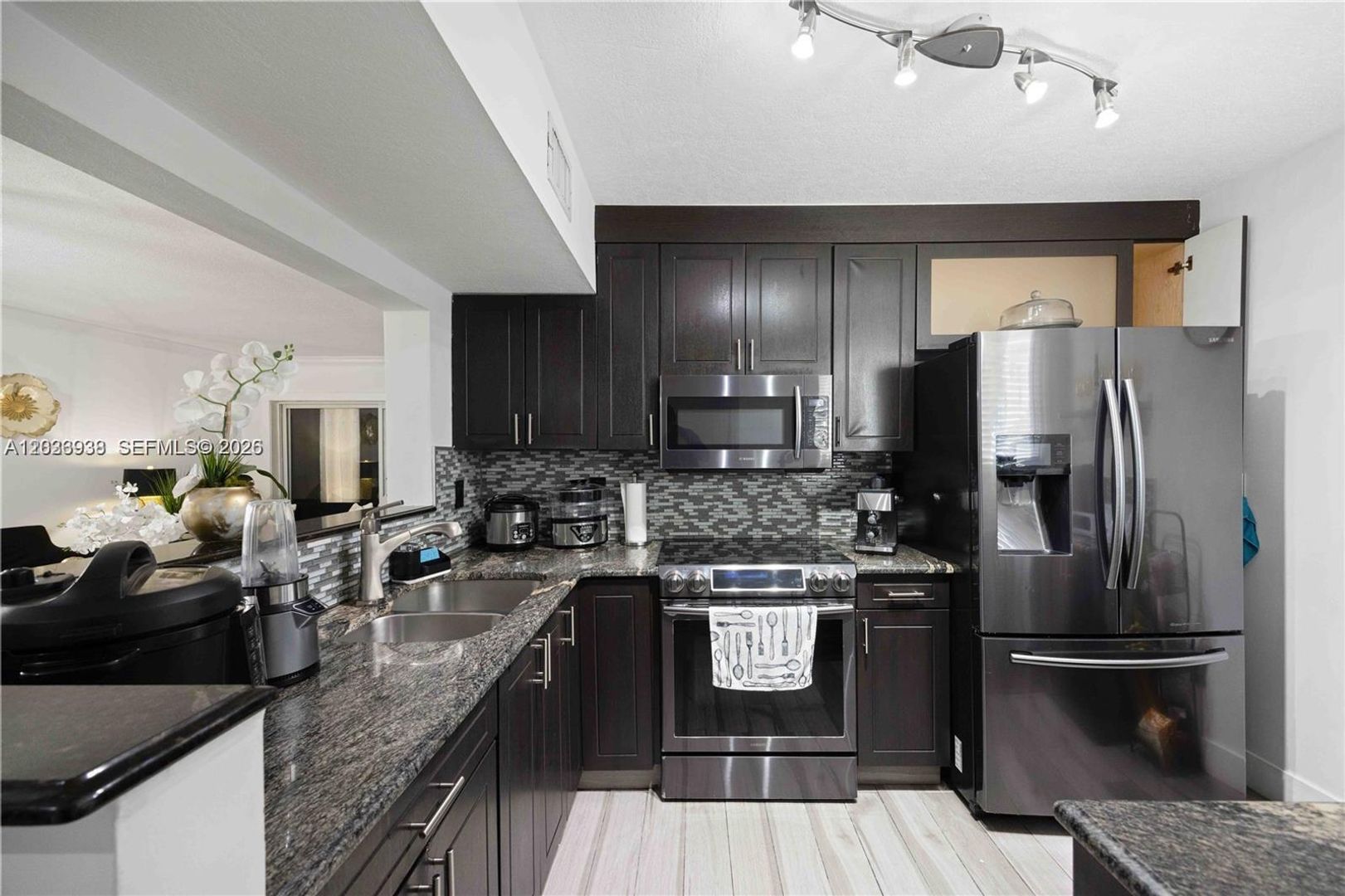 Miami House: 12505 NW 11th Lane 109