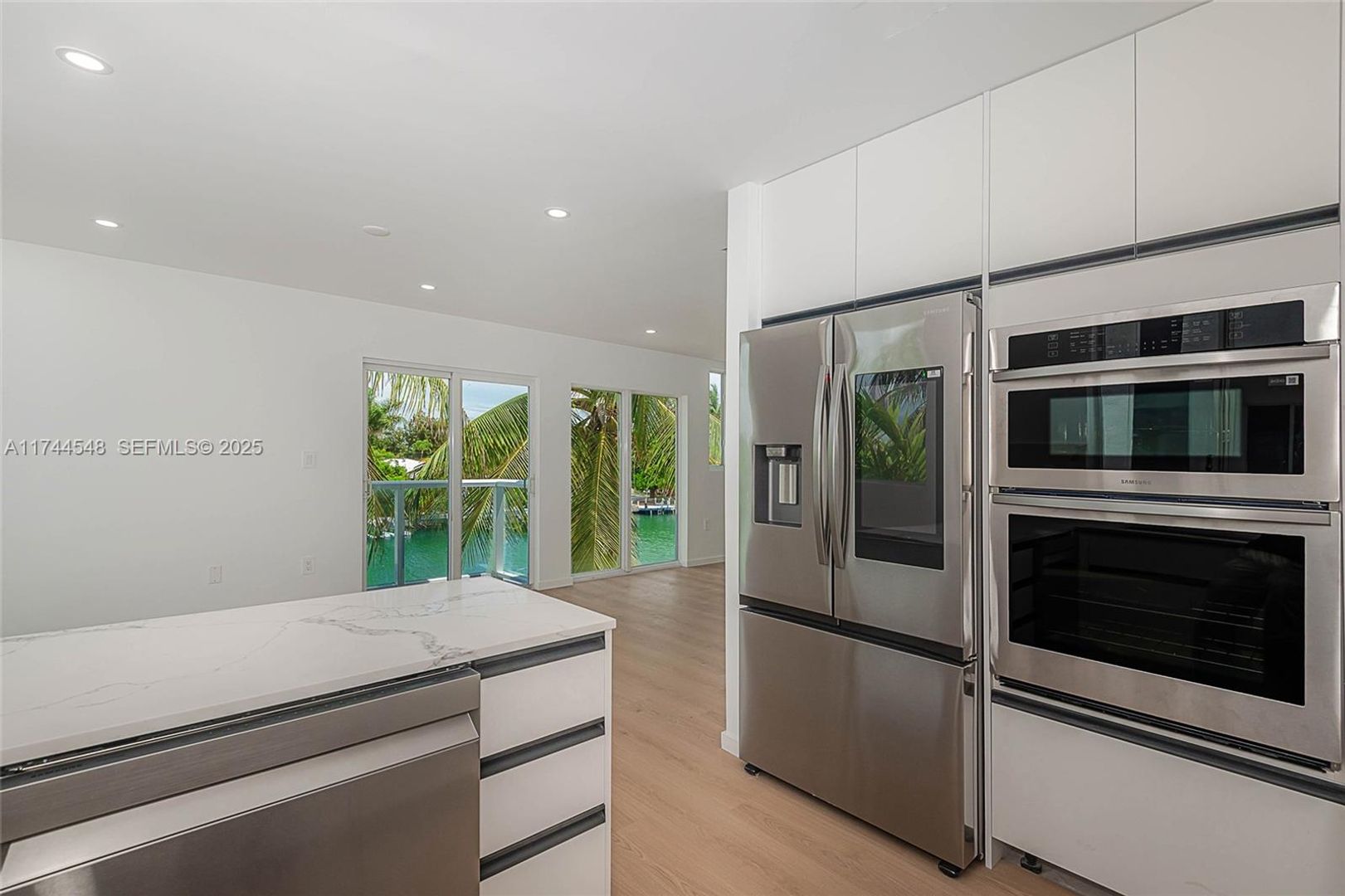 Miami Beach House: 1975 Calais Drive 3