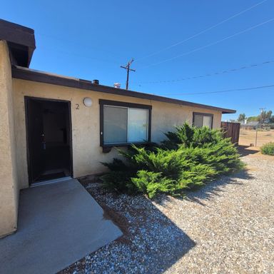 Spacious 2-Bedroom Apartment with Private Patio & 2-Car Garage! – photo 1