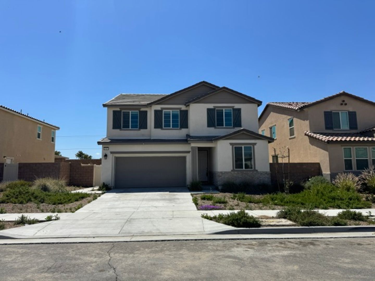 Hemet House: 2767 Moonshimmer St