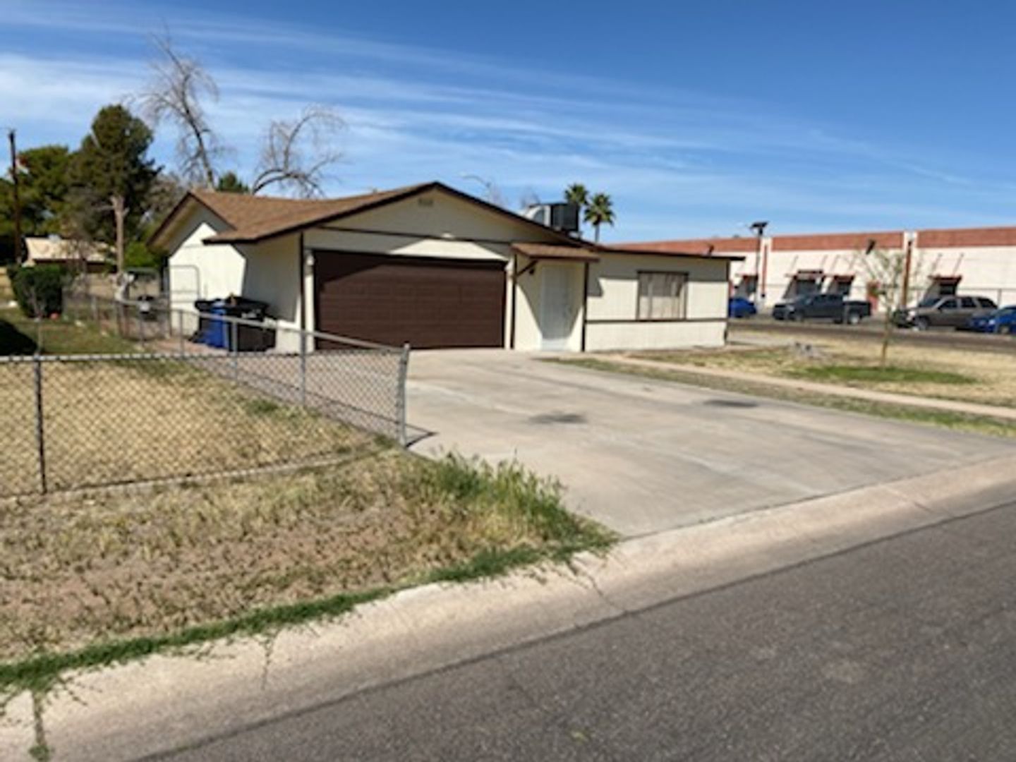 Gilbert House: 142 S Wilbur