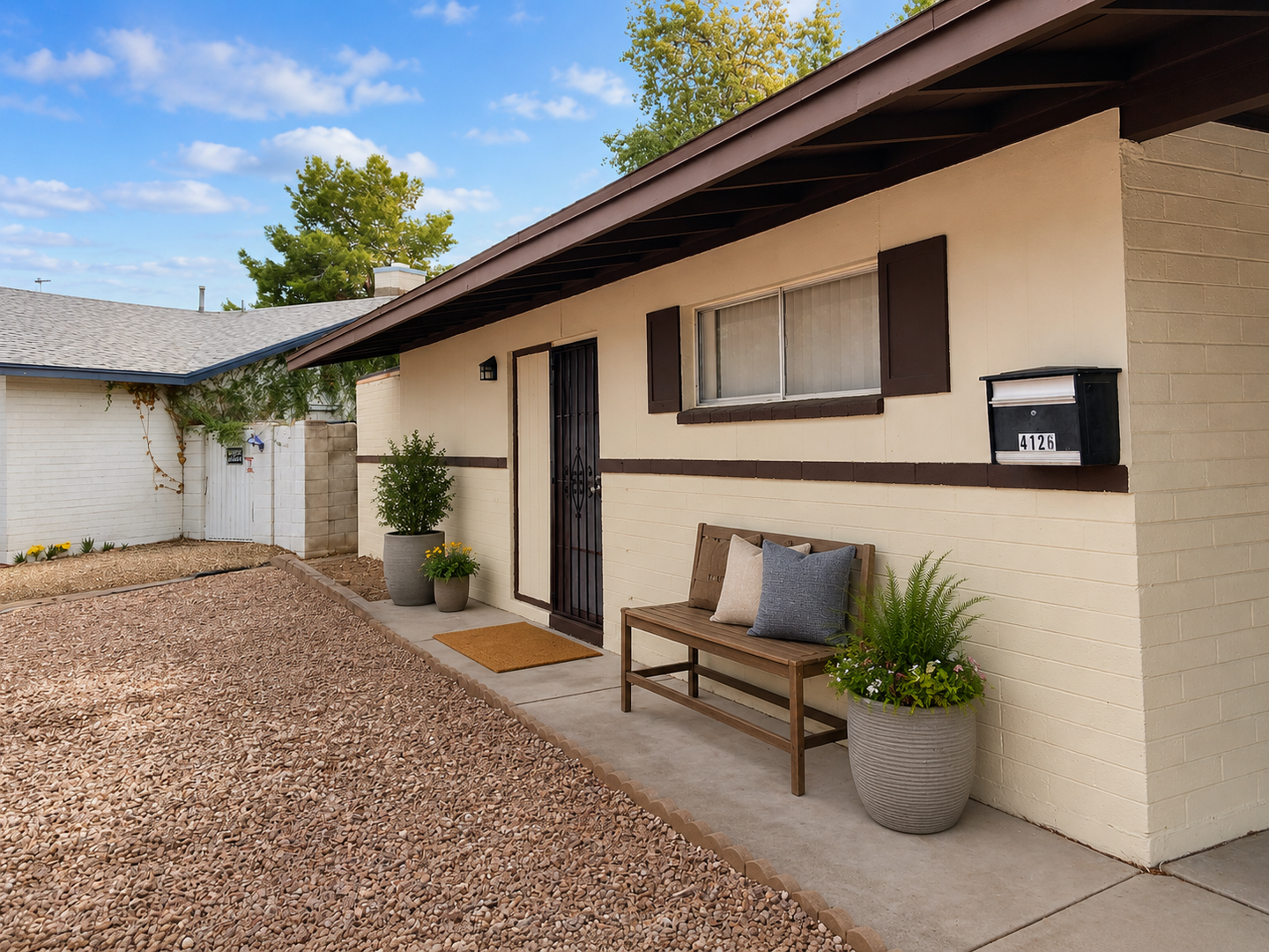 Tempe House: 4126 S La Corta