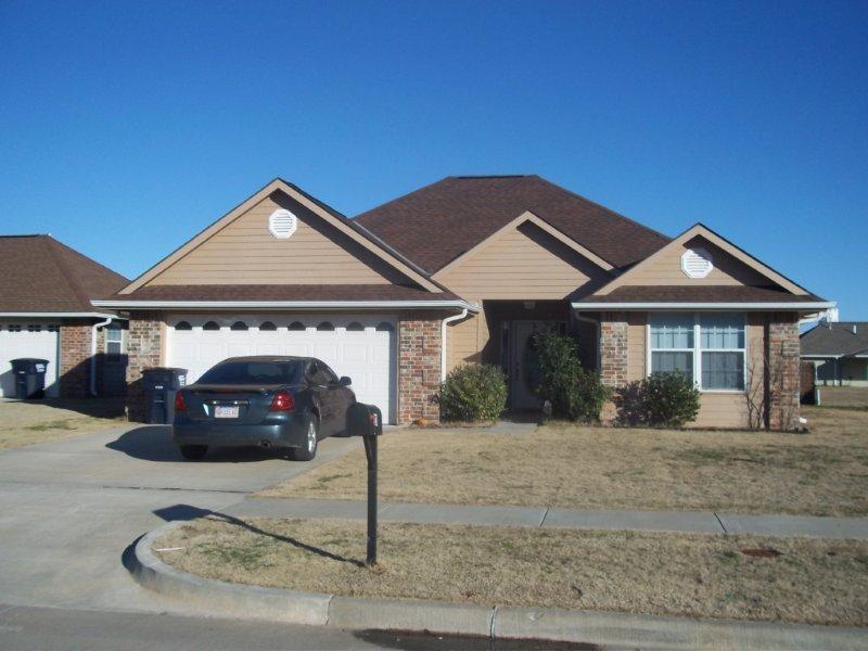 Shawnee Apartment: 20 E. 9th Street