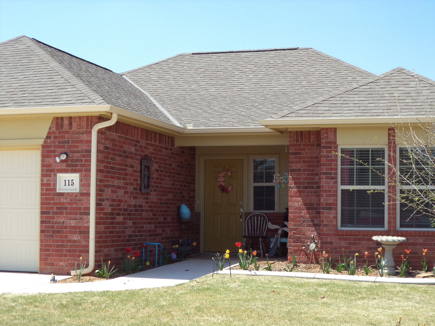 Guthrie Apartment: 101 Harvest Road