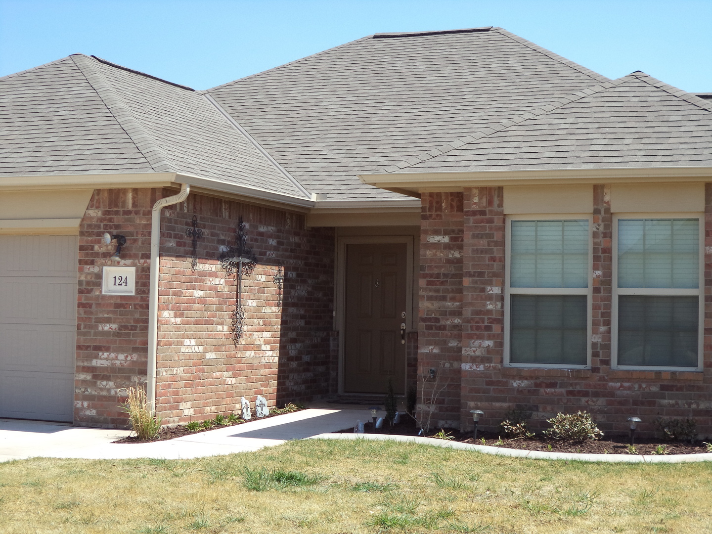 Guthrie Apartment: 101 Harvest Road
