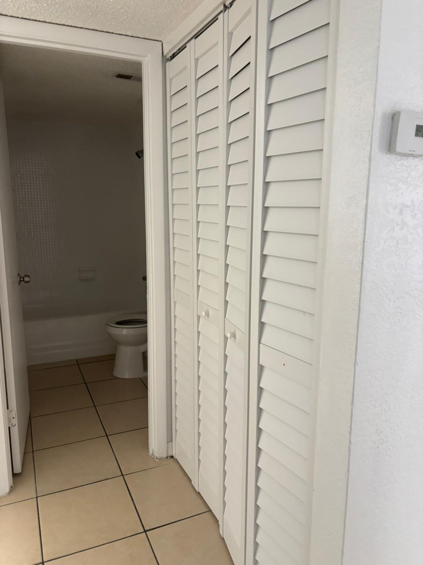 Jacksonville Apartment: 8050 Arlington Expressway