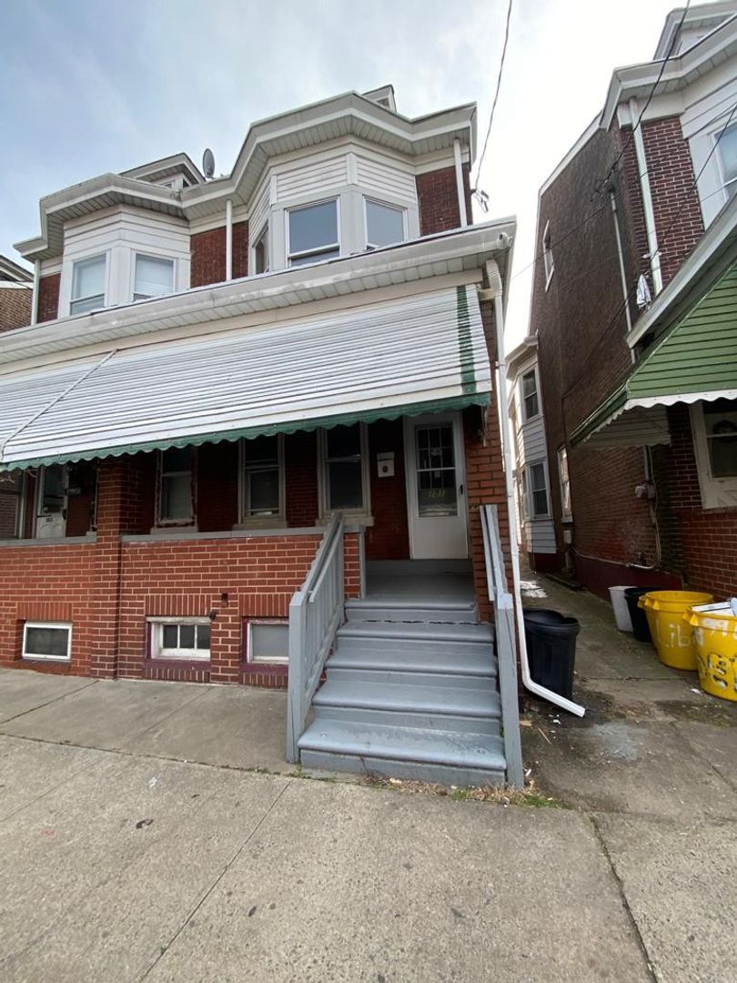 Trenton House: 101 Liberty St