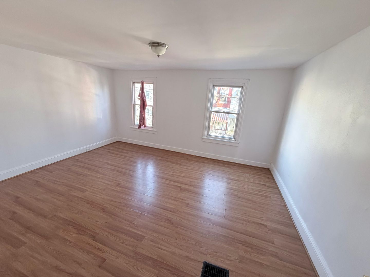 Trenton House: 415 Hudson St