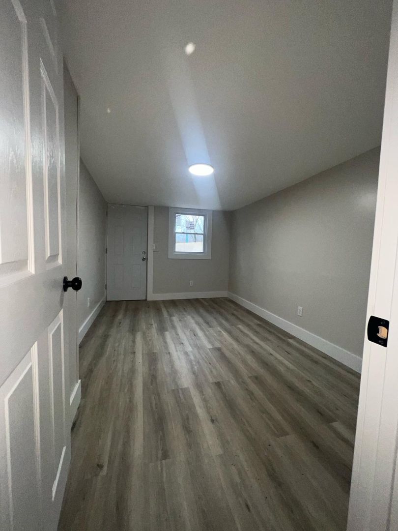 Trenton House: 134 Old Rose St