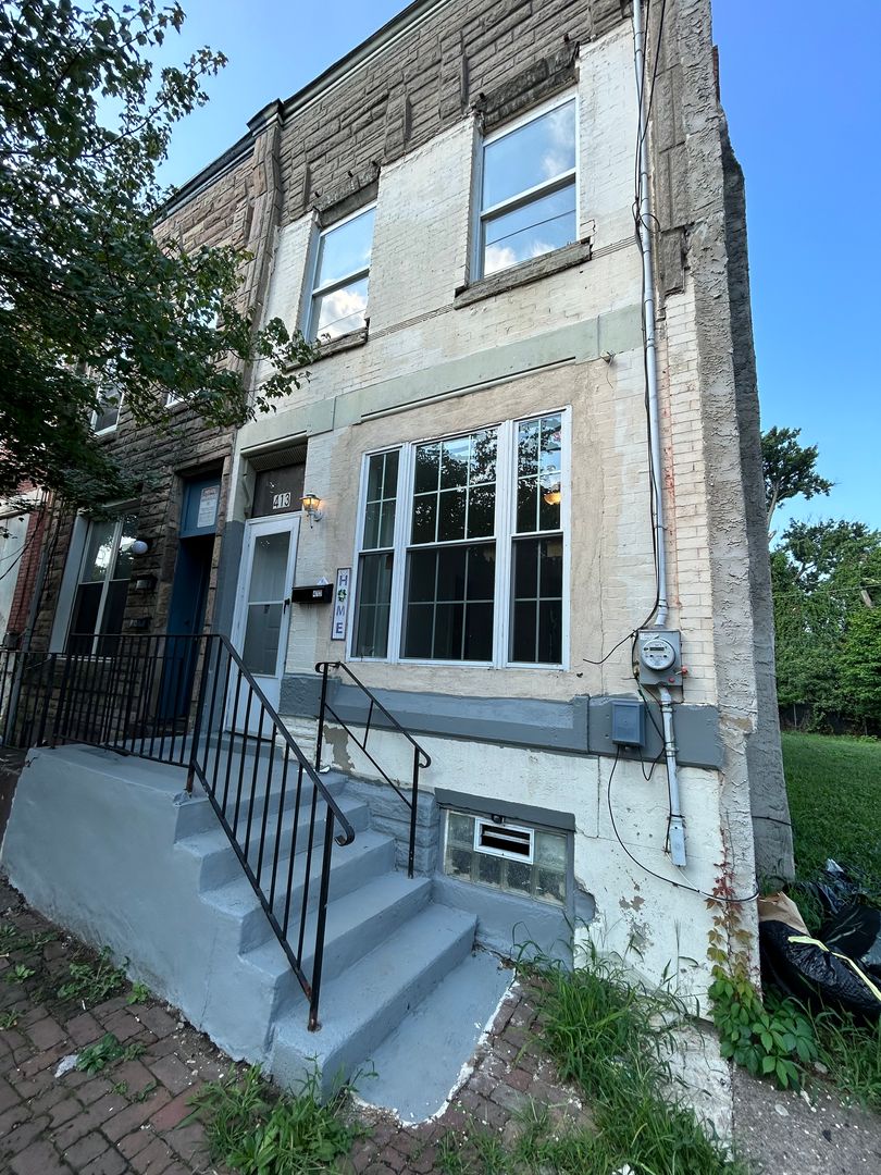 Trenton House: 413 Monmouth Street