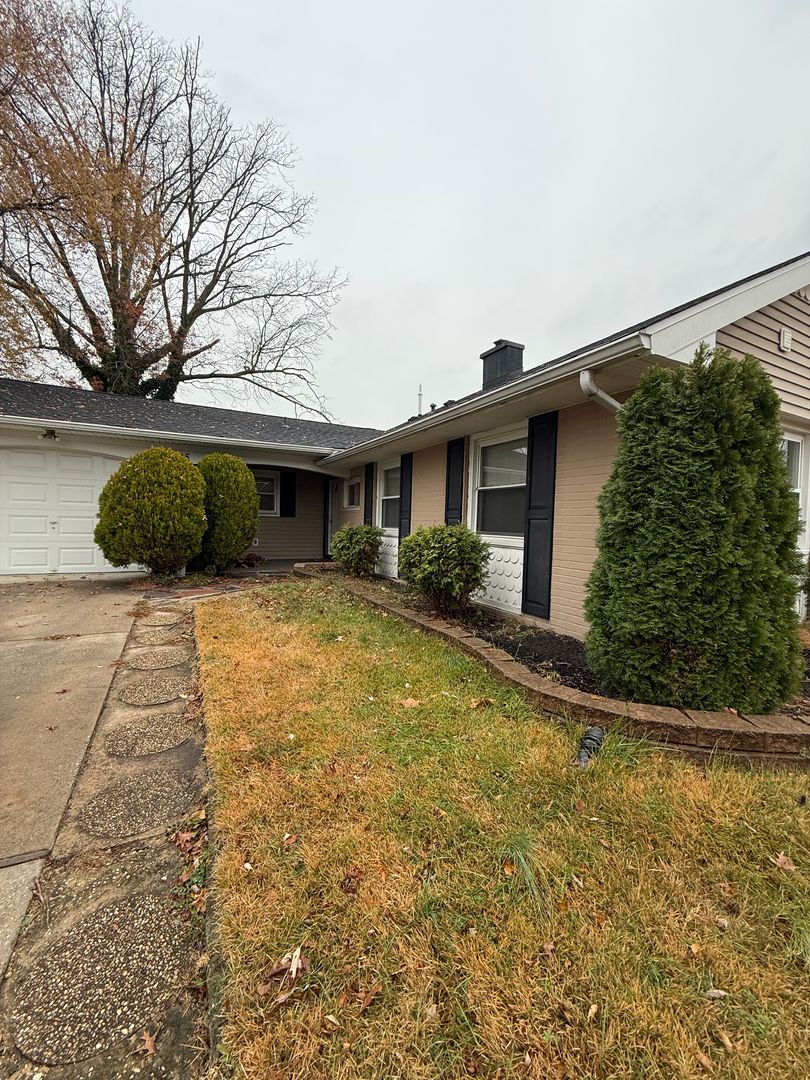 Willingboro House: 25 Pembrook Ln